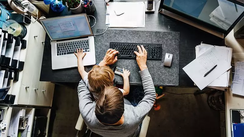 El trabajo híbrido se posiciona como la modalidad de trabajo más demandada
