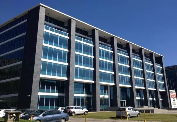 Universidad Diego Portales compra edificio en Ciudad Empresarial